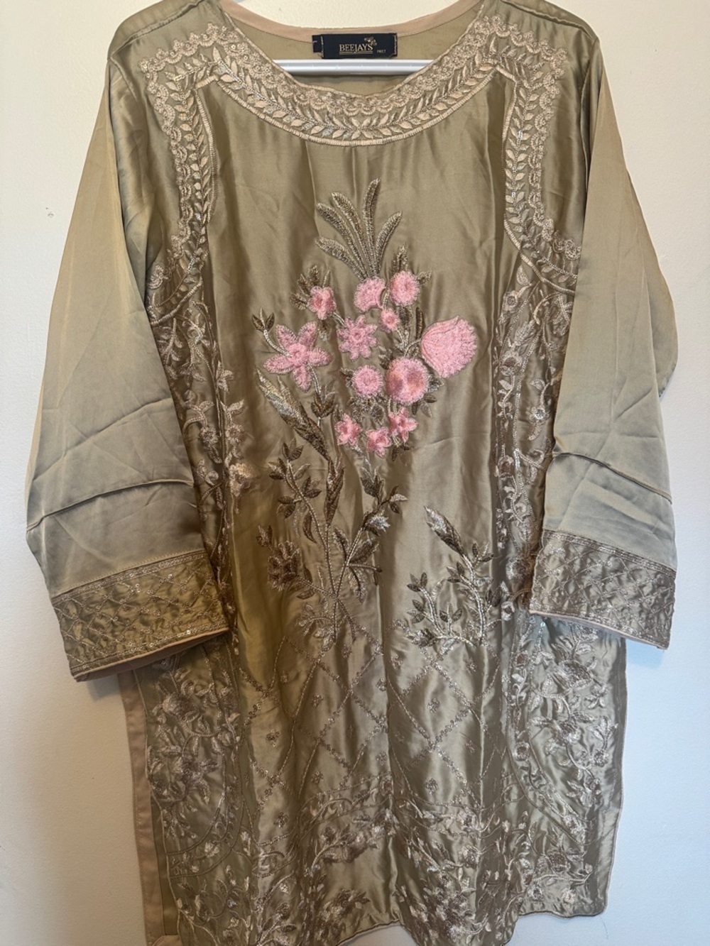 Reefani Embroidered Silk Kurta with Pink Floral Detail